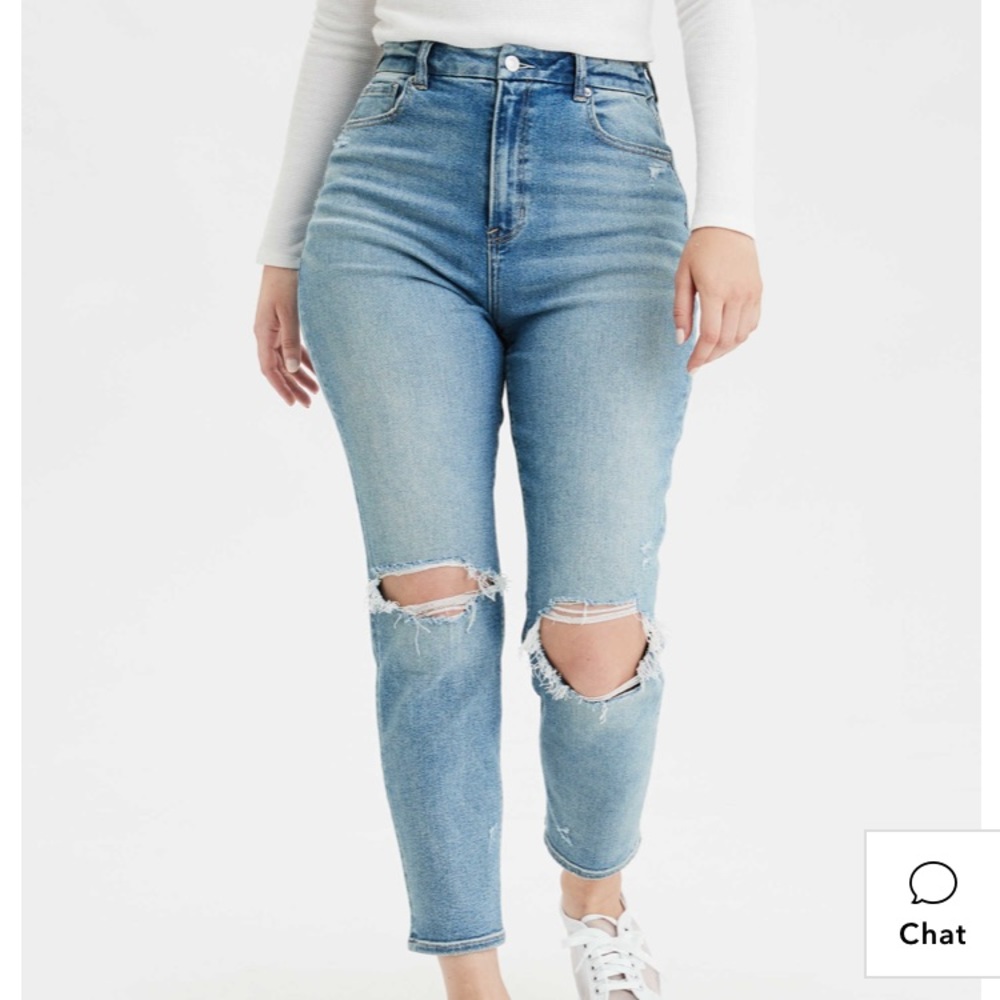 American Eagle Curvy Mom Jeans size 4 short